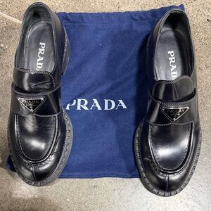 Prada woman Black Loafers